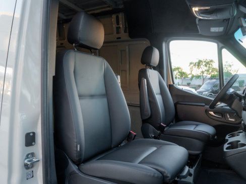 Used 2026 Mercedes-Benz Sprinter 2500 image 22