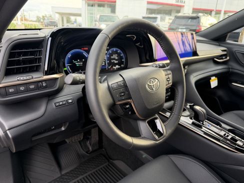 New 2026 Toyota Crown Signia image 28