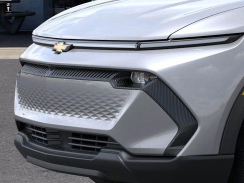 New 2026 Chevrolet Equinox EV LT image 13