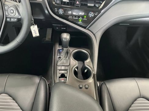 Used 2023 Toyota Camry SE AWD/4WD image 10