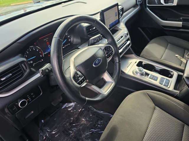 Certified 2023 Ford Explorer XLT RWD image 18