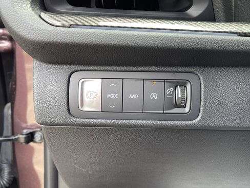 Used 2025 Chevrolet Traverse High Country w/ LPO, Floor Liner Package AWD/4WD image 20