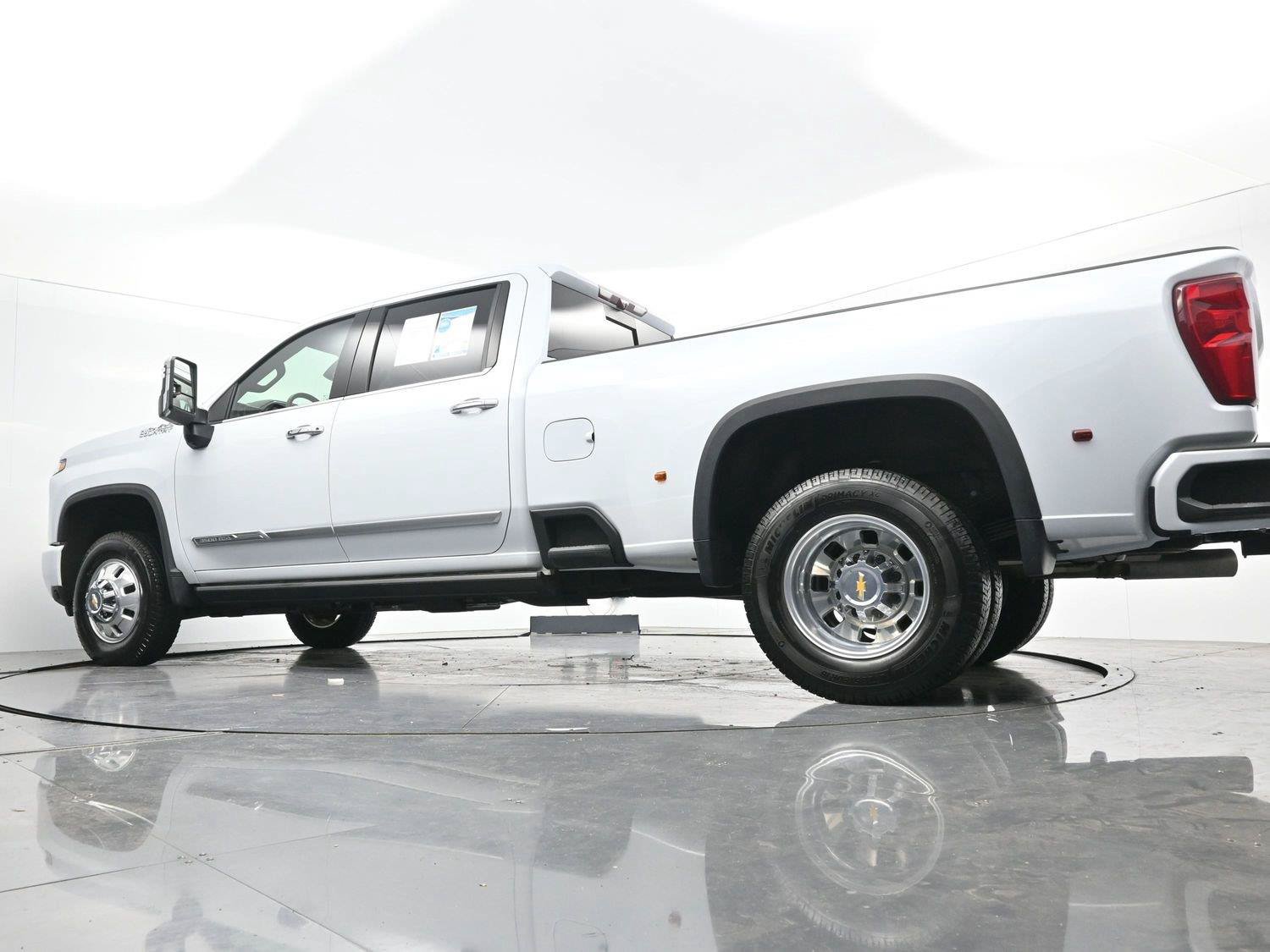Used 2026 Chevrolet Silverado 3500 High Country w/ Technology Package AWD/4WD image 50