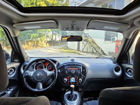 Used 2011 Nissan Juke SV FWD image 23