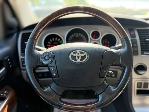 Used 2010 Toyota Tundra Limited RWD image 30