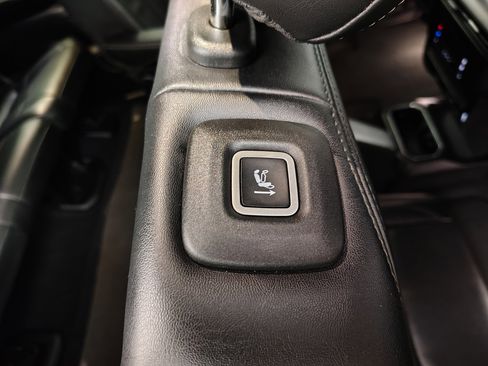 Used 2025 Jeep Wagoneer L Series II AWD/4WD image 34