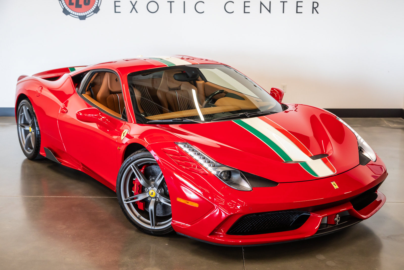Used 2015 Ferrari 458 Speciale Coupe RWD image 2