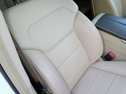 Used 2015 Mercedes-Benz ML 350 2WD image 48