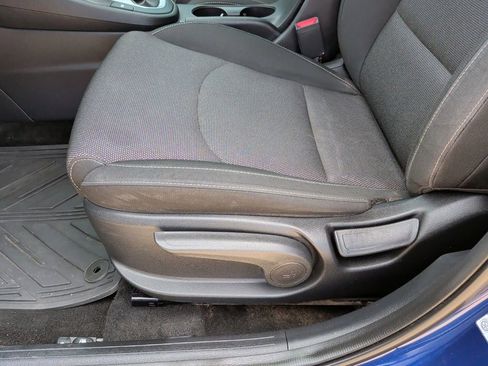 Used 2022 Kia Forte LXS FWD image 13