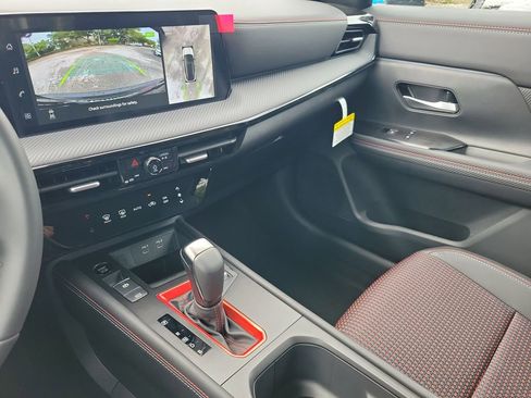 New 2026 Nissan Kicks SR FWD image 35