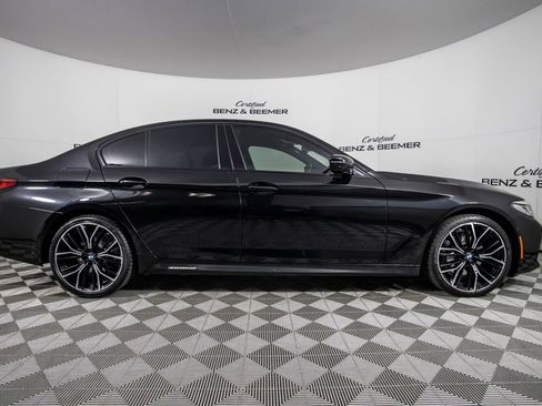 Used 2021 BMW 530e w/ M Sport Package image 4