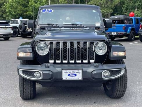 Used 2022 Jeep Gladiator Overland w/ Cold Weather Group AWD/4WD image 27