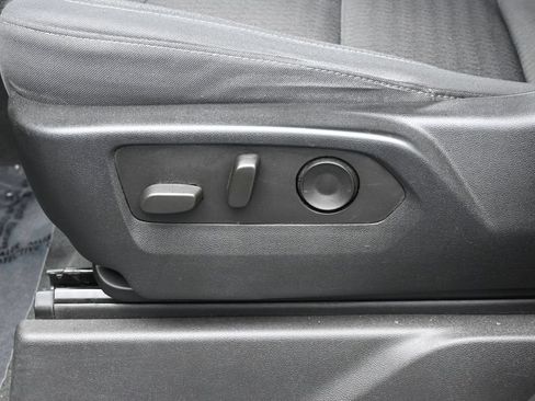 Used 2022 Chevrolet Silverado 1500 Custom RWD image 12