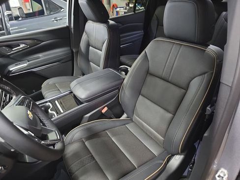 New 2026 Chevrolet Traverse High Country w/ LPO, Floor Liner Package AWD/4WD image 17