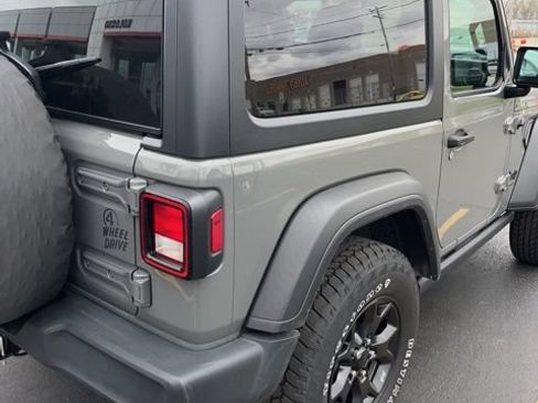 Used 2021 Jeep Wrangler Sport AWD/4WD image 3