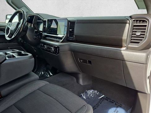 Used 2022 Chevrolet Silverado 1500 LT w/ Convenience Package II AWD/4WD image 20