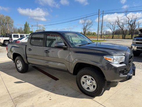 Used 2019 Toyota Tacoma SR w/ SR Convenience Package image 5