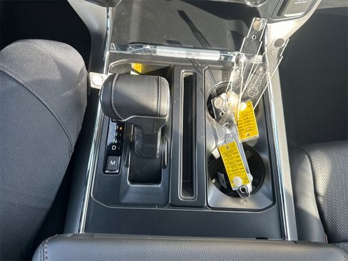 New 2025 Ford F150 Lariat w/ Equipment Group 501A Mid image 25