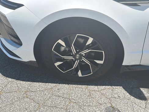 Used 2025 Hyundai Sonata SEL FWD image 12