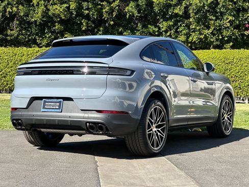 New 2026 Porsche Cayenne image 8