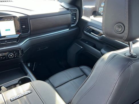 Used 2025 Chevrolet Silverado 3500 High Country w/ High Country Premium Package image 23