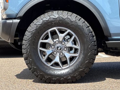 Used 2025 Ford Bronco Badlands image 34