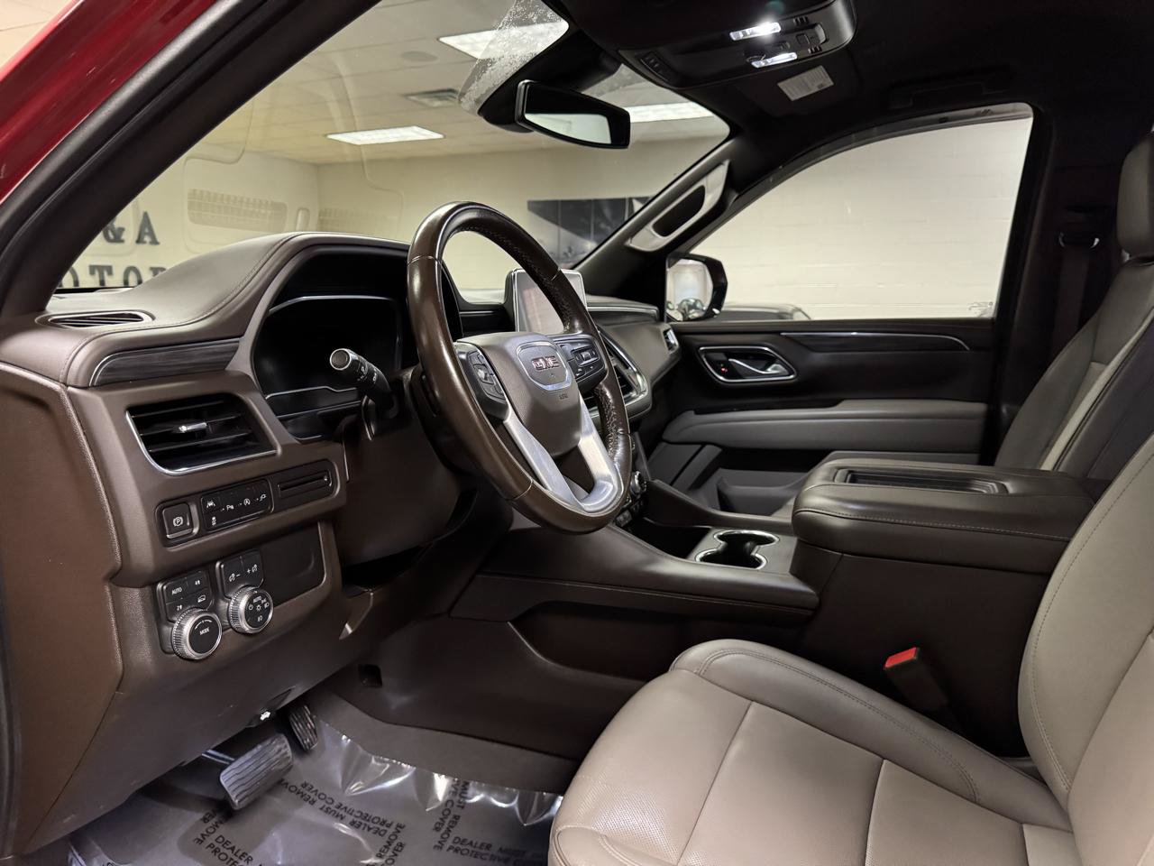 Used 2022 GMC Yukon XL SLT AWD/4WD image 23