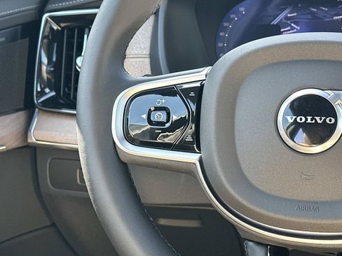 New 2026 Volvo XC90 B6 Plus w/ Protection Package Premier AWD/4WD image 8