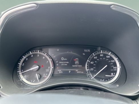 Used 2021 Toyota Highlander Limited FWD image 10