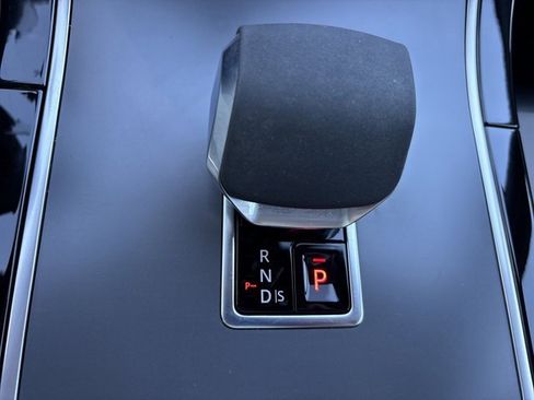 Used 2024 Land Rover Range Rover Velar Dynamic SE image 39