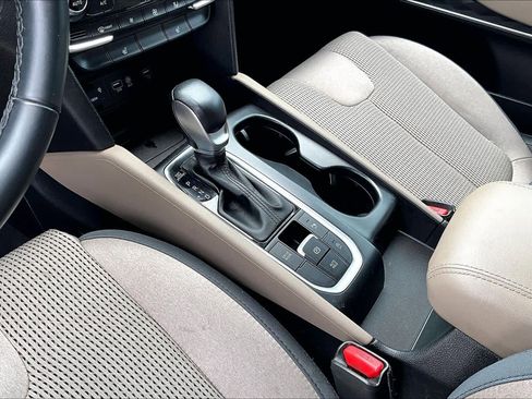 Used 2020 Hyundai Santa Fe SEL w/ Convenience Package FWD image 16