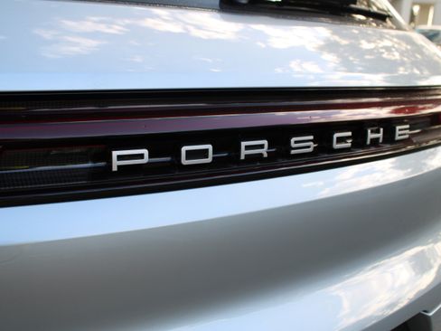 Certified 2025 Porsche Cayenne image 13