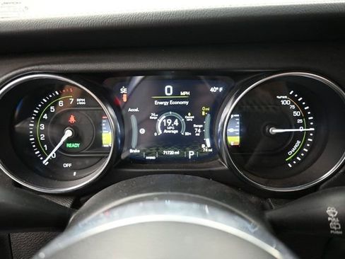 Used 2023 Jeep Wrangler Unlimited Sahara w/ Cold Weather Group image 32