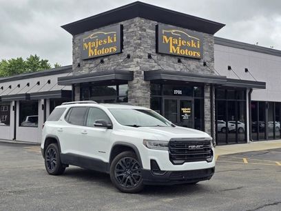 Used 2023 GMC Acadia SLE w/ Driver Convenience Package