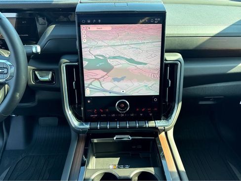 New 2026 GMC Yukon Denali w/ Denali Reserve Package AWD/4WD image 14