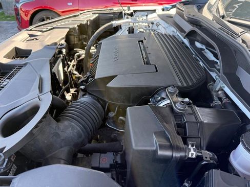 Used 2025 Honda Pilot Sport image 41