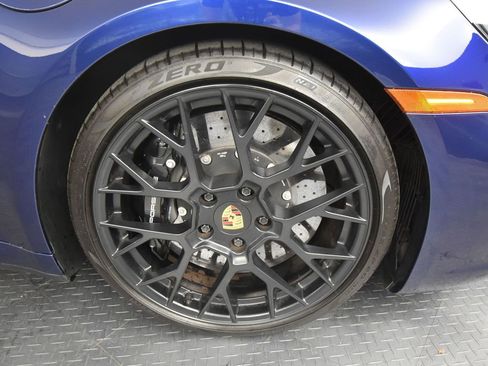 Used 2024 Porsche 911 Carrera GTS image 16