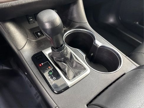 Used 2018 Toyota Highlander LE image 44