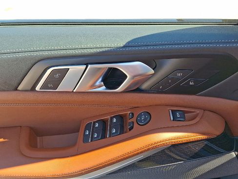 Used 2024 BMW X5 xDrive40i w/ M Sport Package image 39