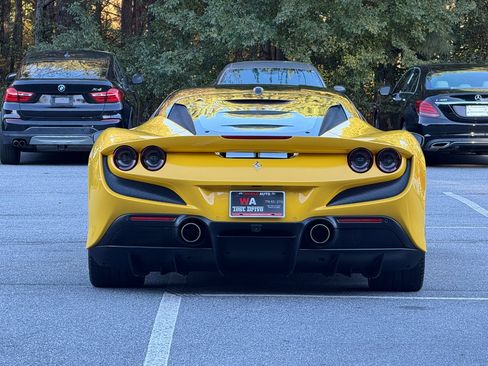 Used 2021 Ferrari F8 Tributo image 5