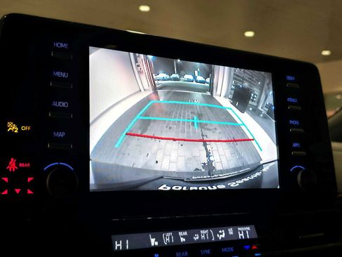 Used 2022 Toyota Sienna XSE w/ XSE Plus Package image 35