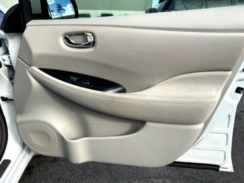 Used 2013 Nissan Leaf SV w/ LED & Quick Charge Pkg image 14