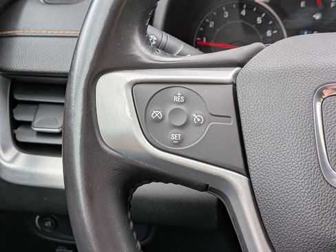 Used 2018 GMC Terrain SLE w/ Driver Convenience Package image 16