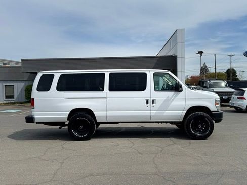 Used 2014 Ford E-350 and Econoline 350 XLT RWD image 3
