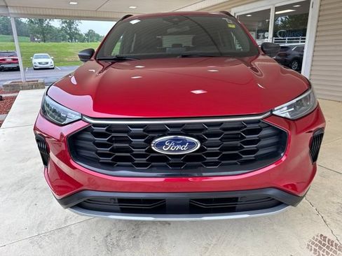 Used 2025 Ford Escape ST-Line w/ Cold Weather Package AWD/4WD image 12