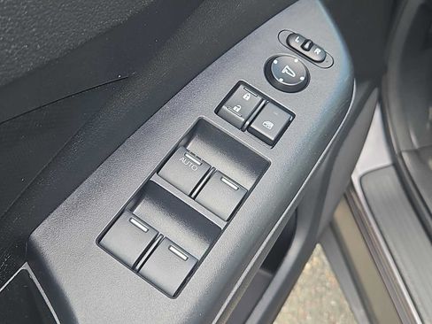 Used 2016 Honda CR-V LX image 12