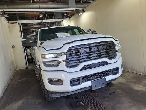 Used 2026 RAM 2500 Big Horn AWD/4WD image 2