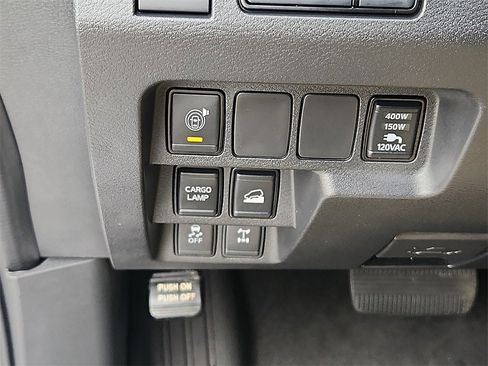 Used 2023 Nissan Frontier PRO-4X image 27