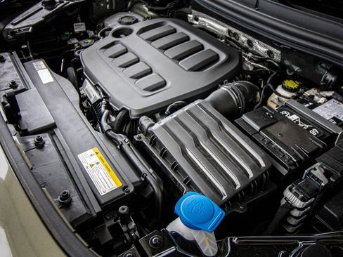 New 2026 Volkswagen Tiguan SE R-Line FWD image 12