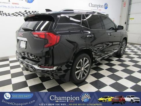 Used 2020 GMC Terrain Denali w/ GMC Pro Grade Package AWD/4WD image 15